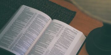 Persuasion Mastery: Rhetoric for Stronger Arguments